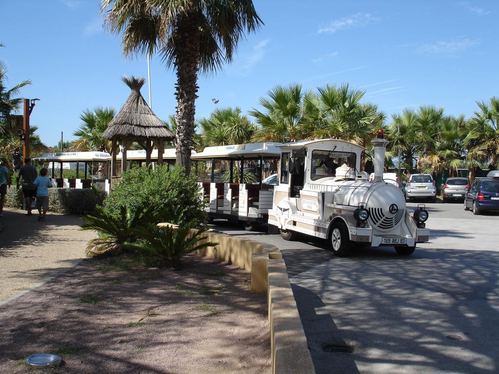 Var Mobil Home, Les Prairies De La Mer Grimaud Luaran gambar